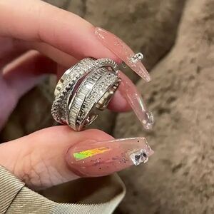 Luxury Sterling Silver Diamond Cubic Zirconia Layerd Ring